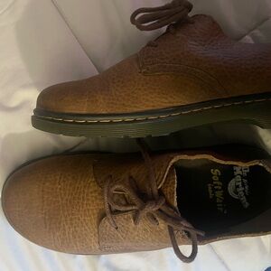 MAKE AN OFFER - DR MARTENS BEXLEY Soft Wair Leather Oxfords